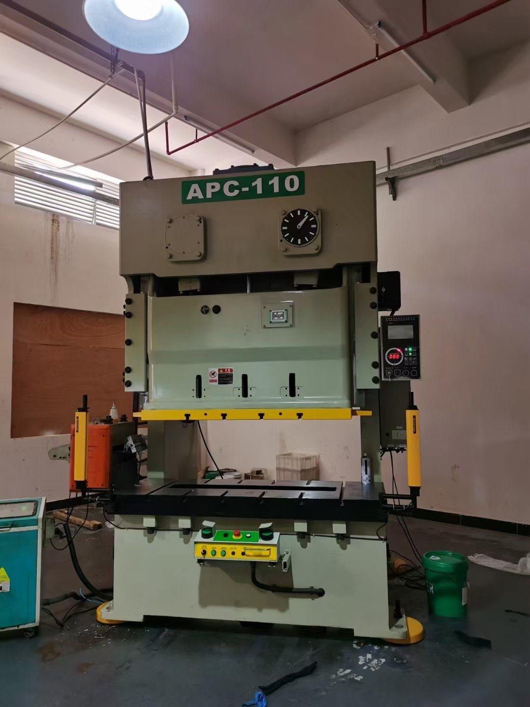 Kaluwihan saka presisi dhuwur kacepetan dhuwur punching stamping positif